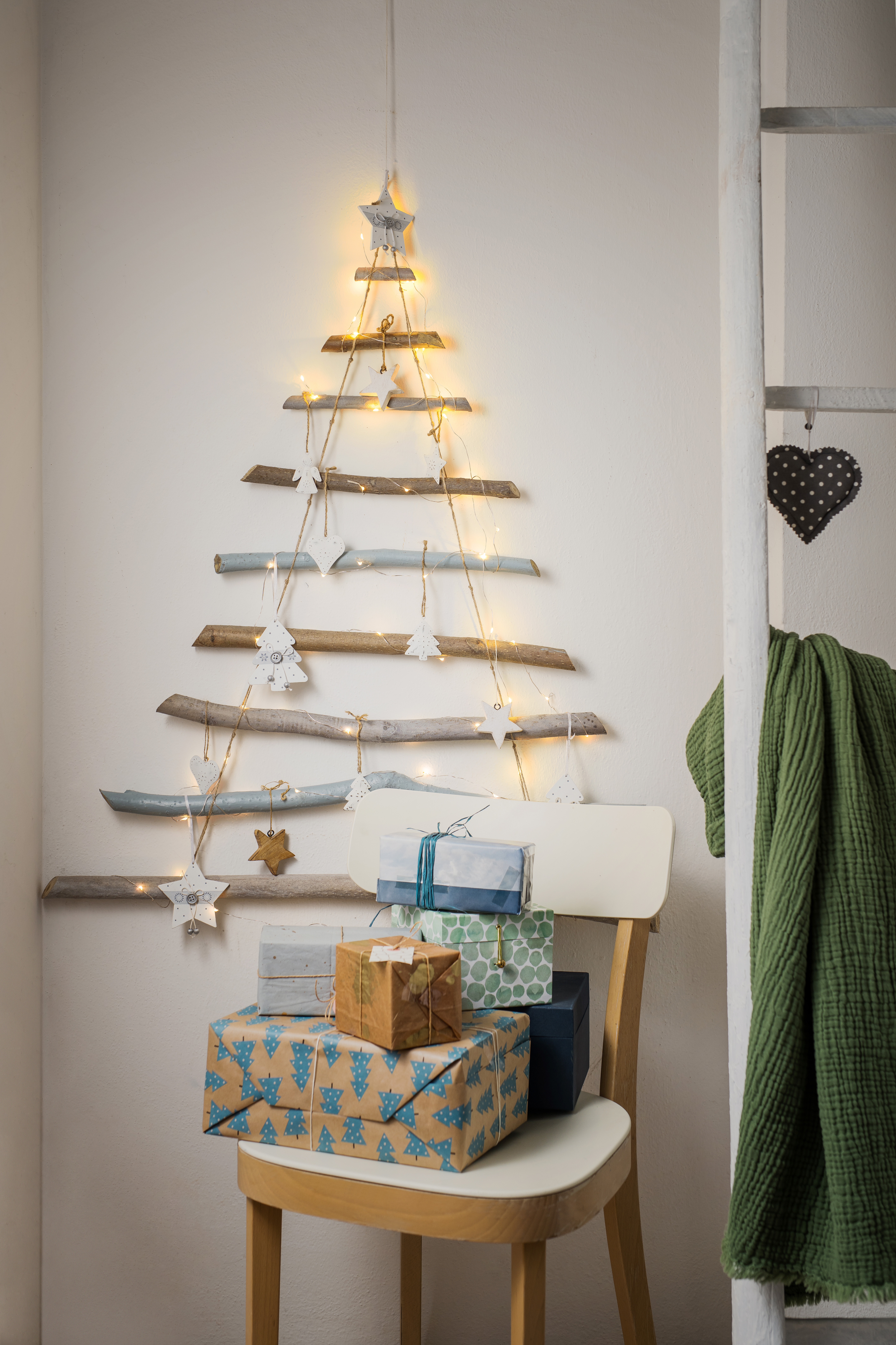 Vyrobte si nástěnný vánoční stromeček!